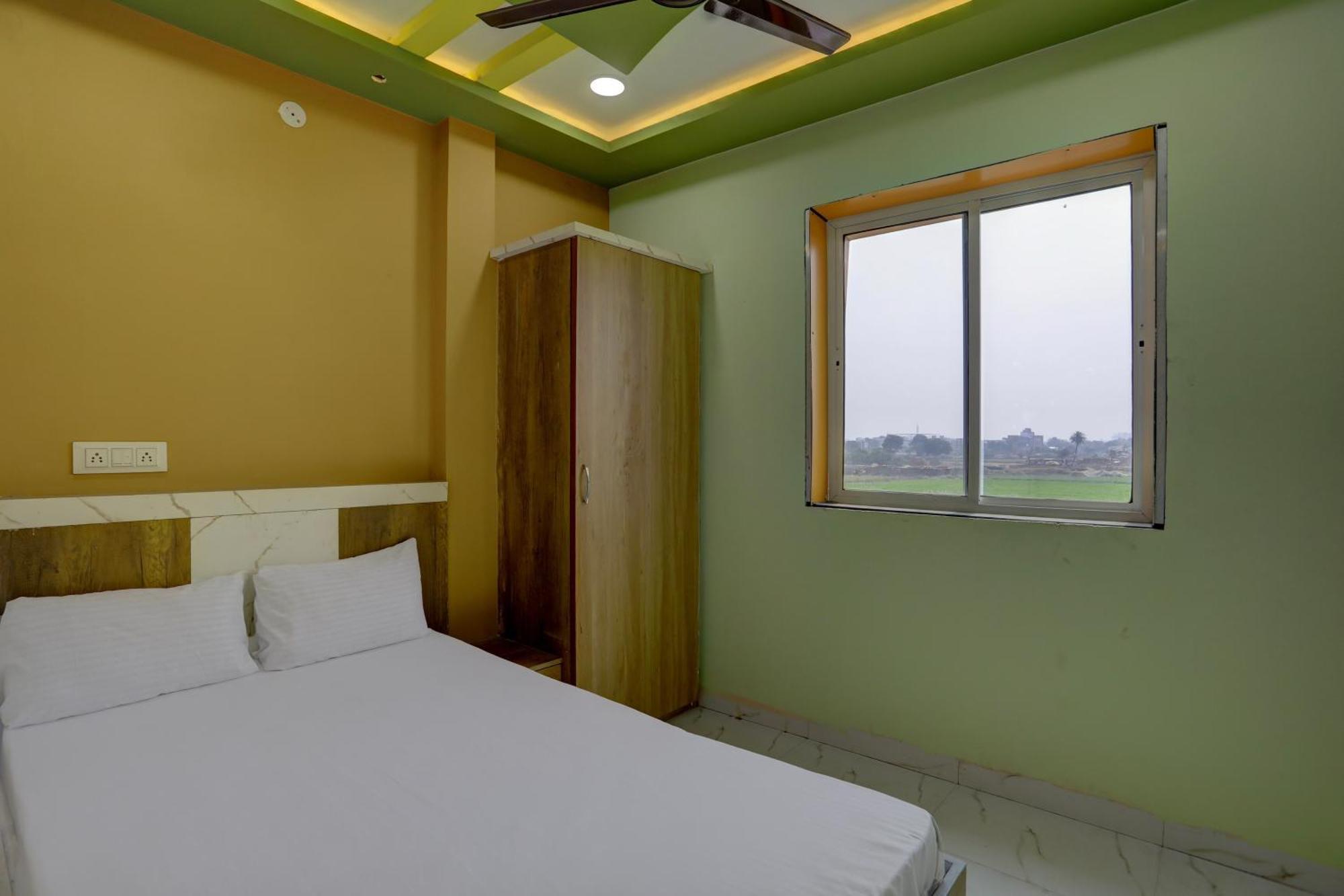 Spot On Hotel Ronak Place 印多尔 外观 照片