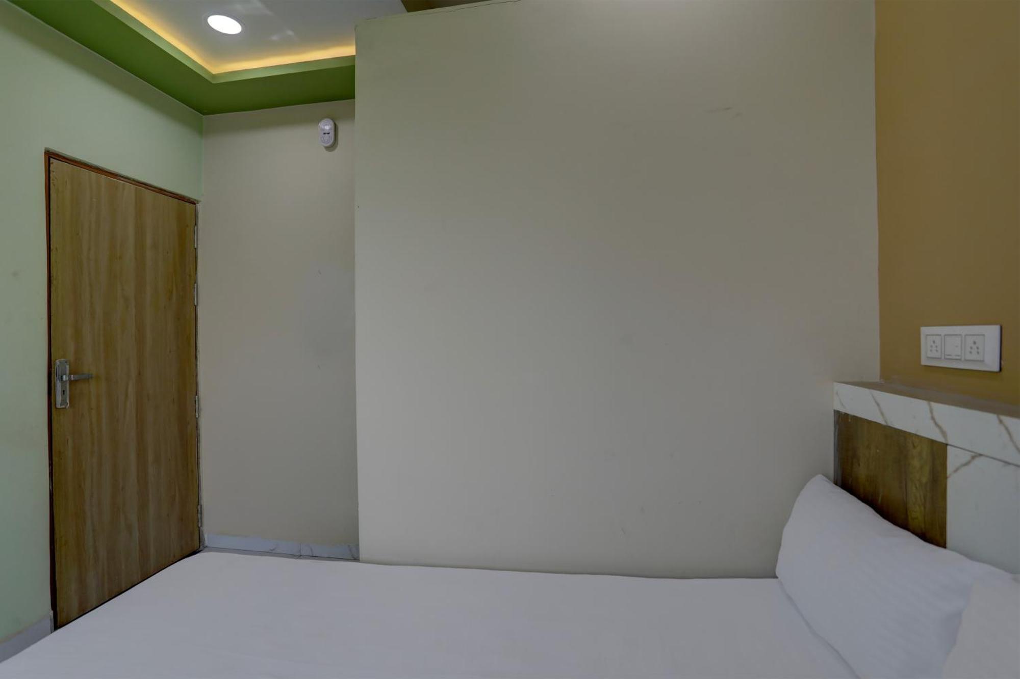 Spot On Hotel Ronak Place 印多尔 外观 照片