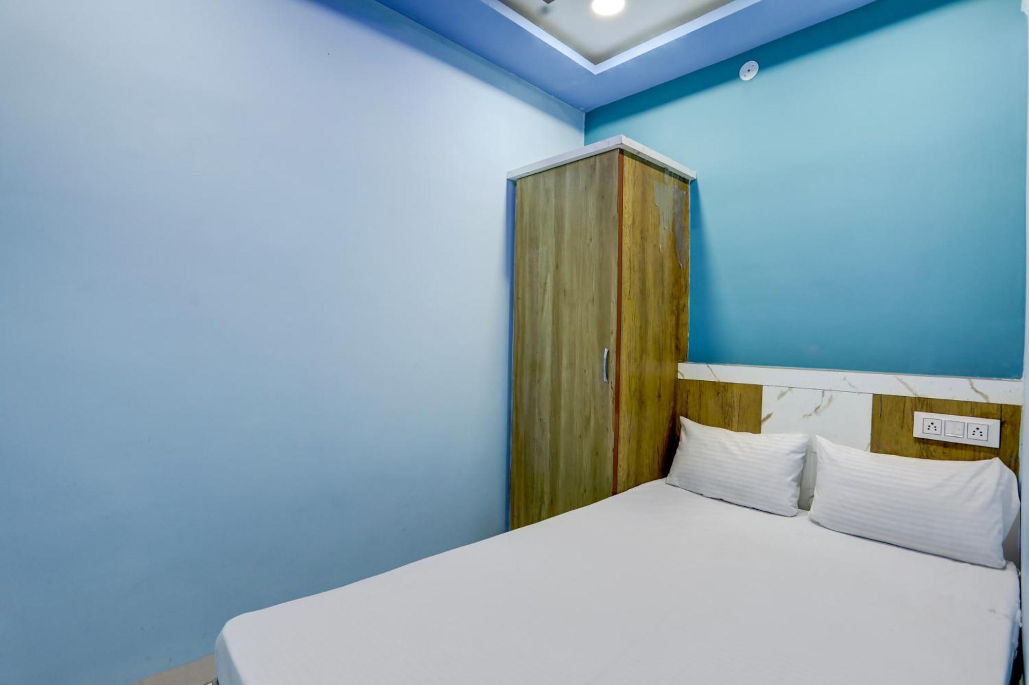 Spot On Hotel Ronak Place 印多尔 外观 照片