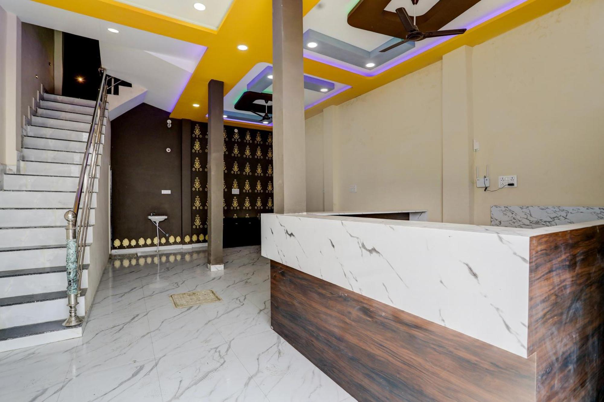 Spot On Hotel Ronak Place 印多尔 外观 照片
