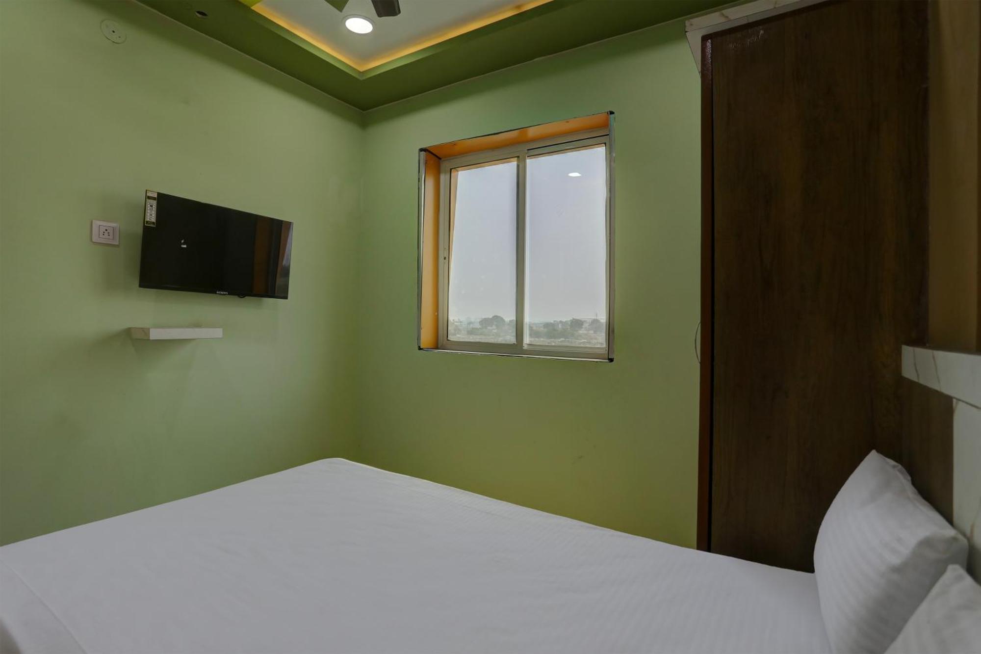 Spot On Hotel Ronak Place 印多尔 外观 照片